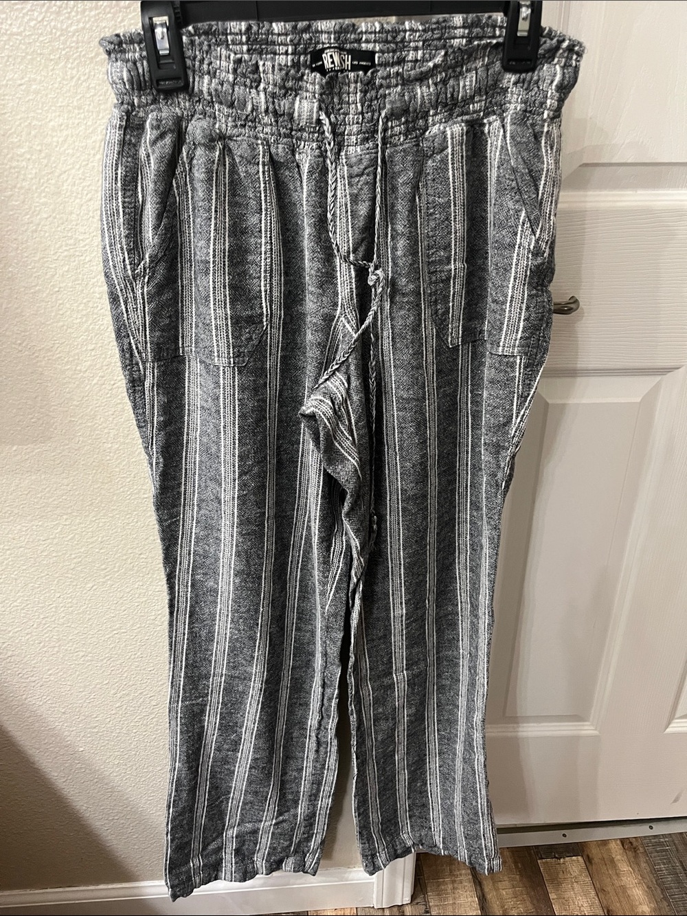 Women’s Gray Striped Elastic Waist pants